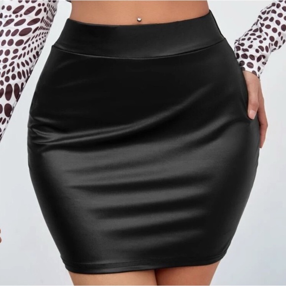 SHEIN Dresses & Skirts - SHEIN Sleek Black Pencil Skirt